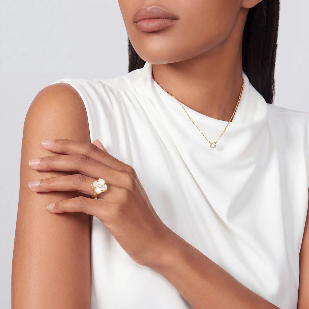 Alhambra Pearly Clover Solitaire Ring