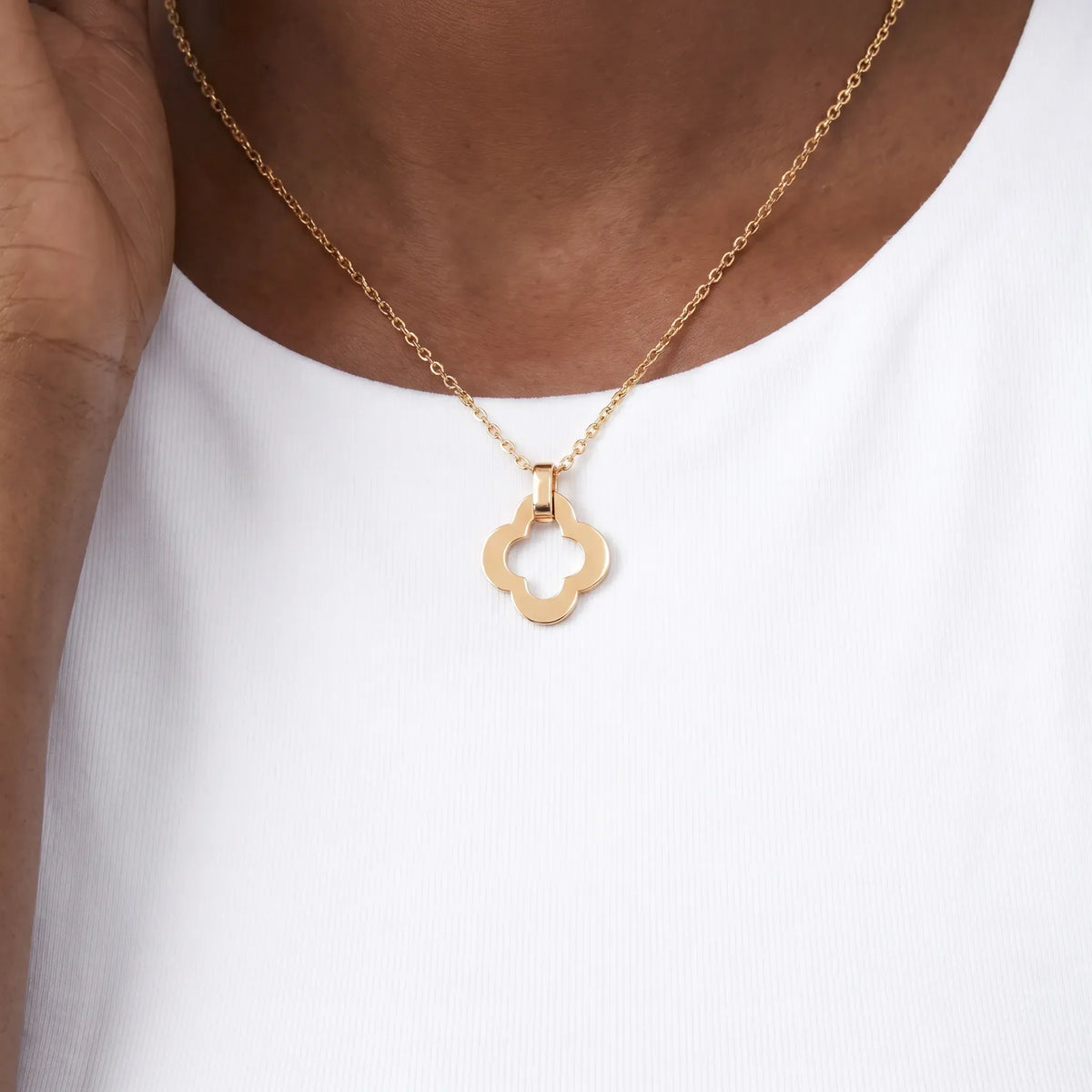 Byzantine Alhambra Openwork Clover Pendant Necklace