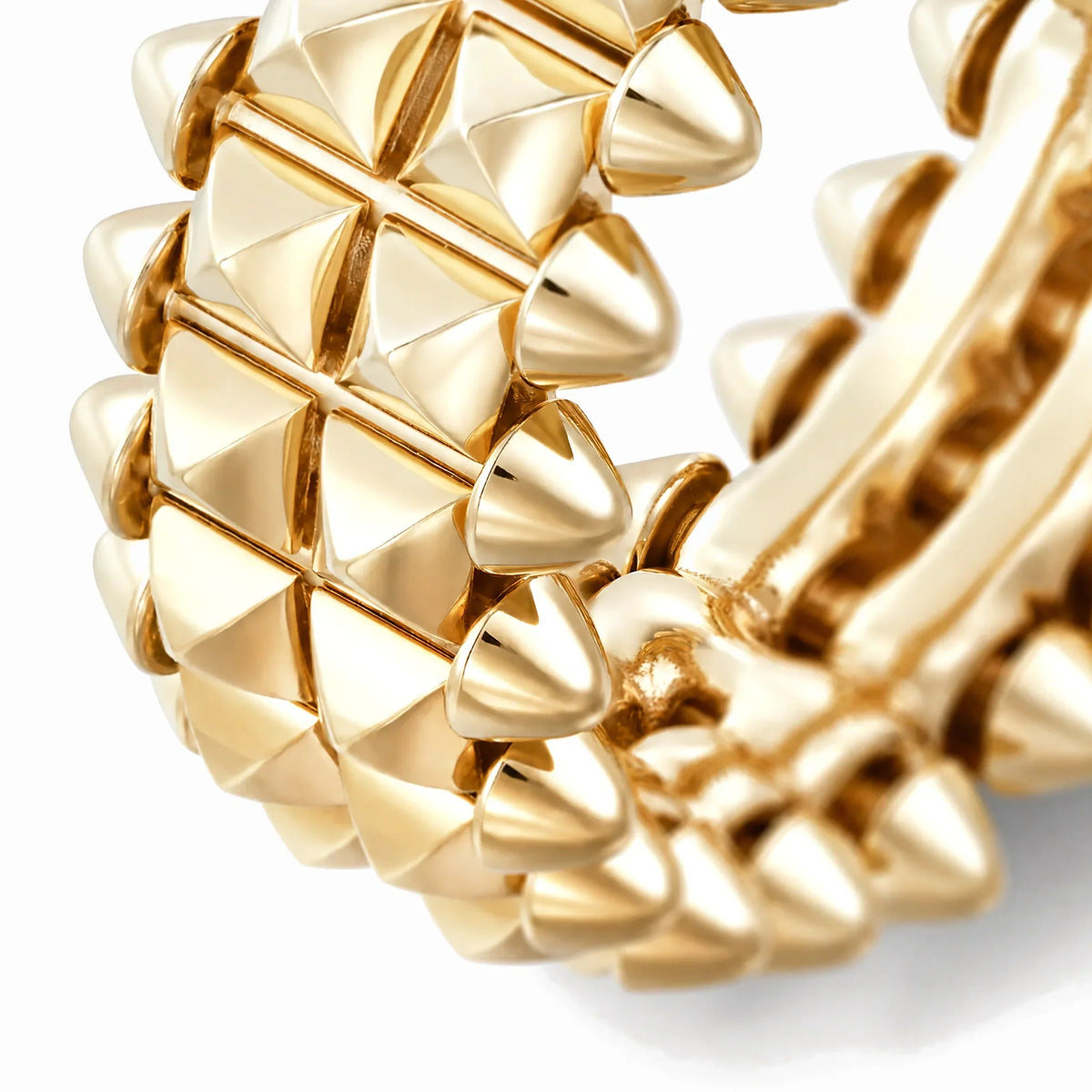 Clash de Double Row Pyramid Ring