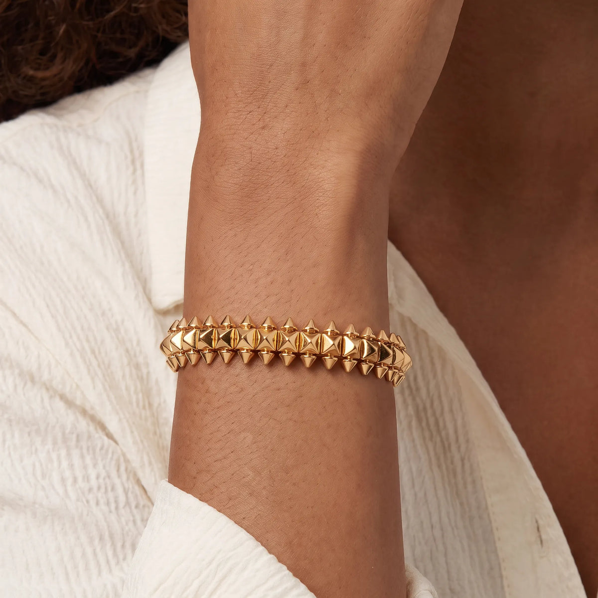 Clash de Rivet Pyramid Stud Bracelet