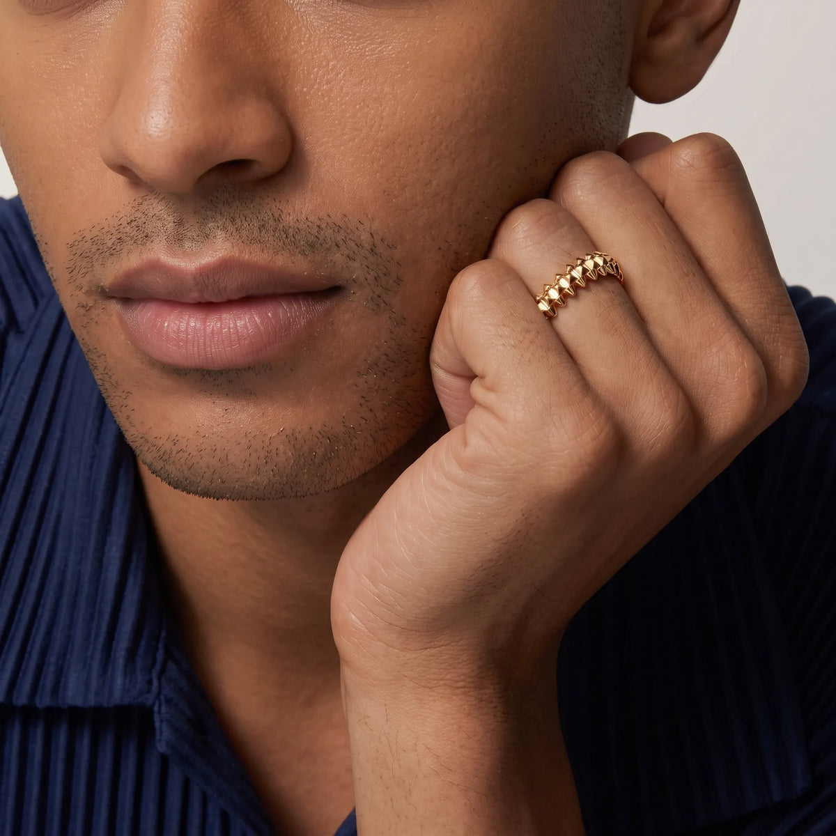 Clash de Small Pyramid Stud Ring