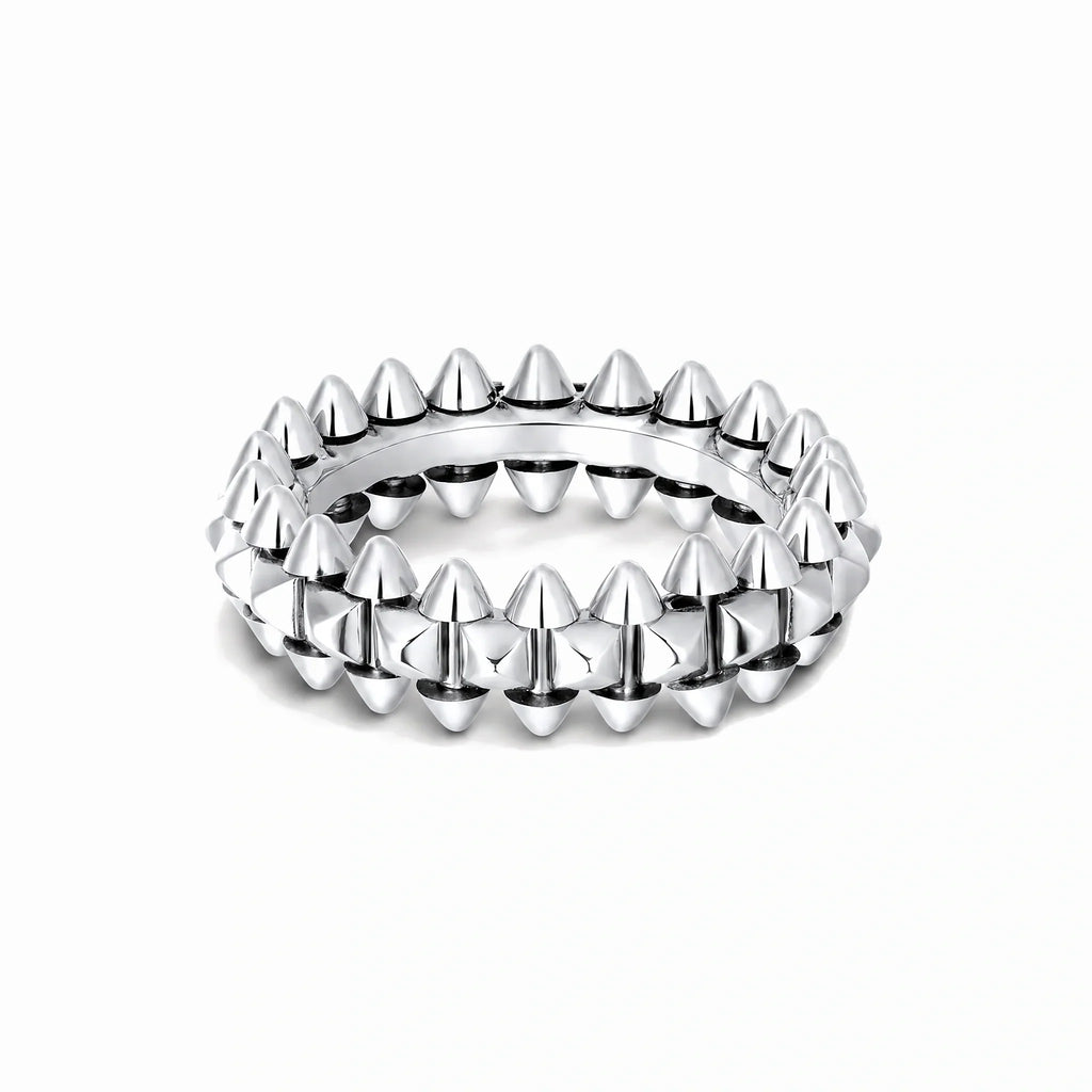Clash de Small Pyramid Stud Ring