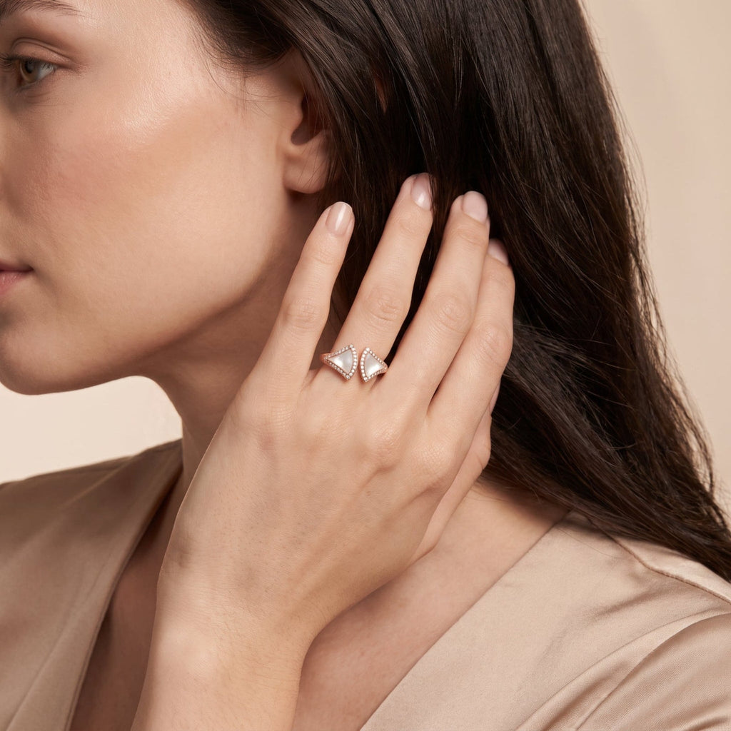 Diva's Dream Mother-of-Pearl Fan Ring