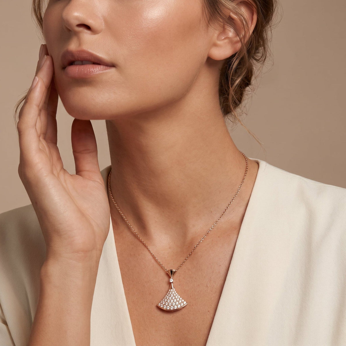 Diva's Dream Pavé Fan Pendant Necklace