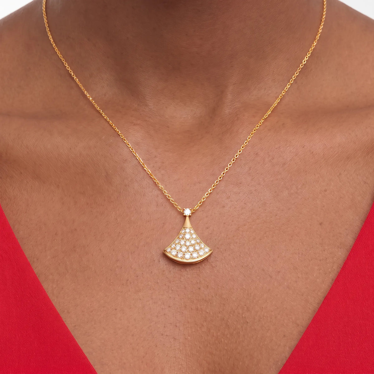 Divas' Dream Radiant Pavé Fan Necklace