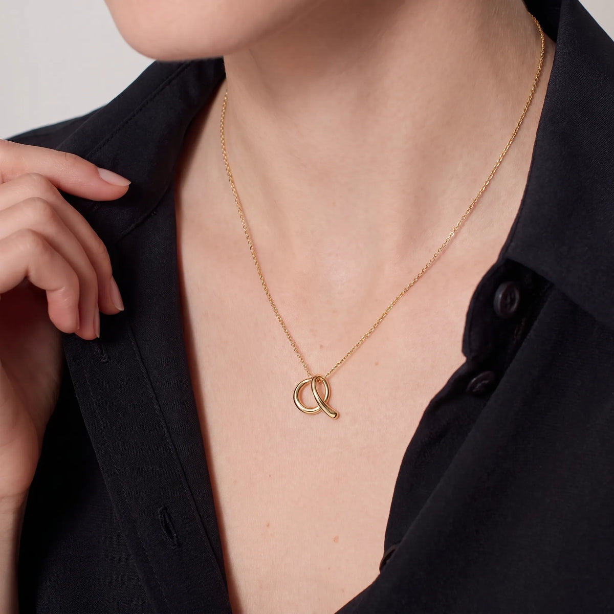 Elsa Peretti Initial Letter Pendant Necklace