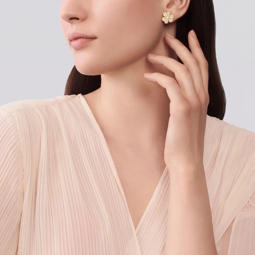 Frivole Lumiere Flower Pavé Earrings