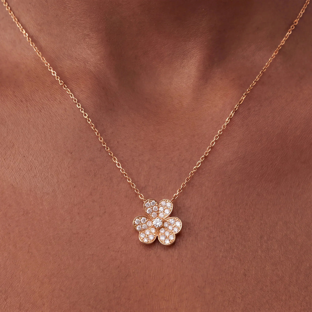 Frivole Pavé Bloom Pendant Necklace