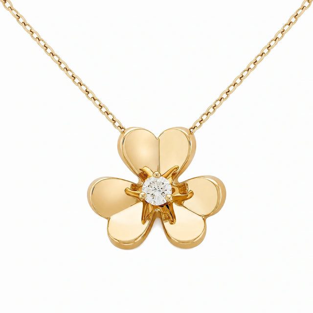 Frivole Polished Flower Pendant Necklace