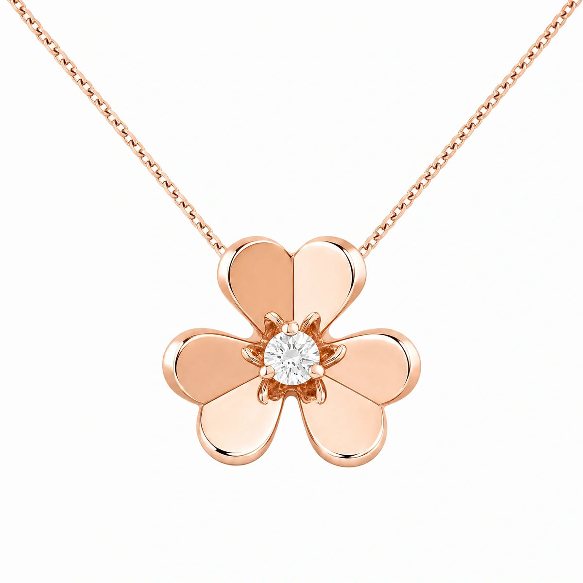 Frivole Polished Flower Pendant Necklace