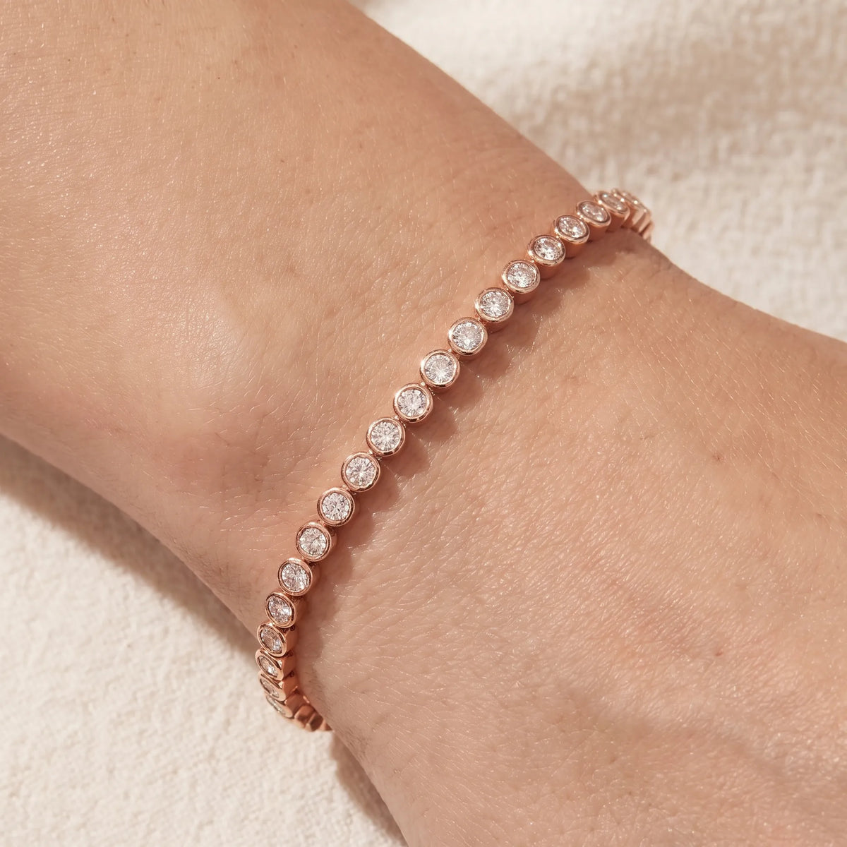 Lignes Essentielles Bezel Tennis Bracelet