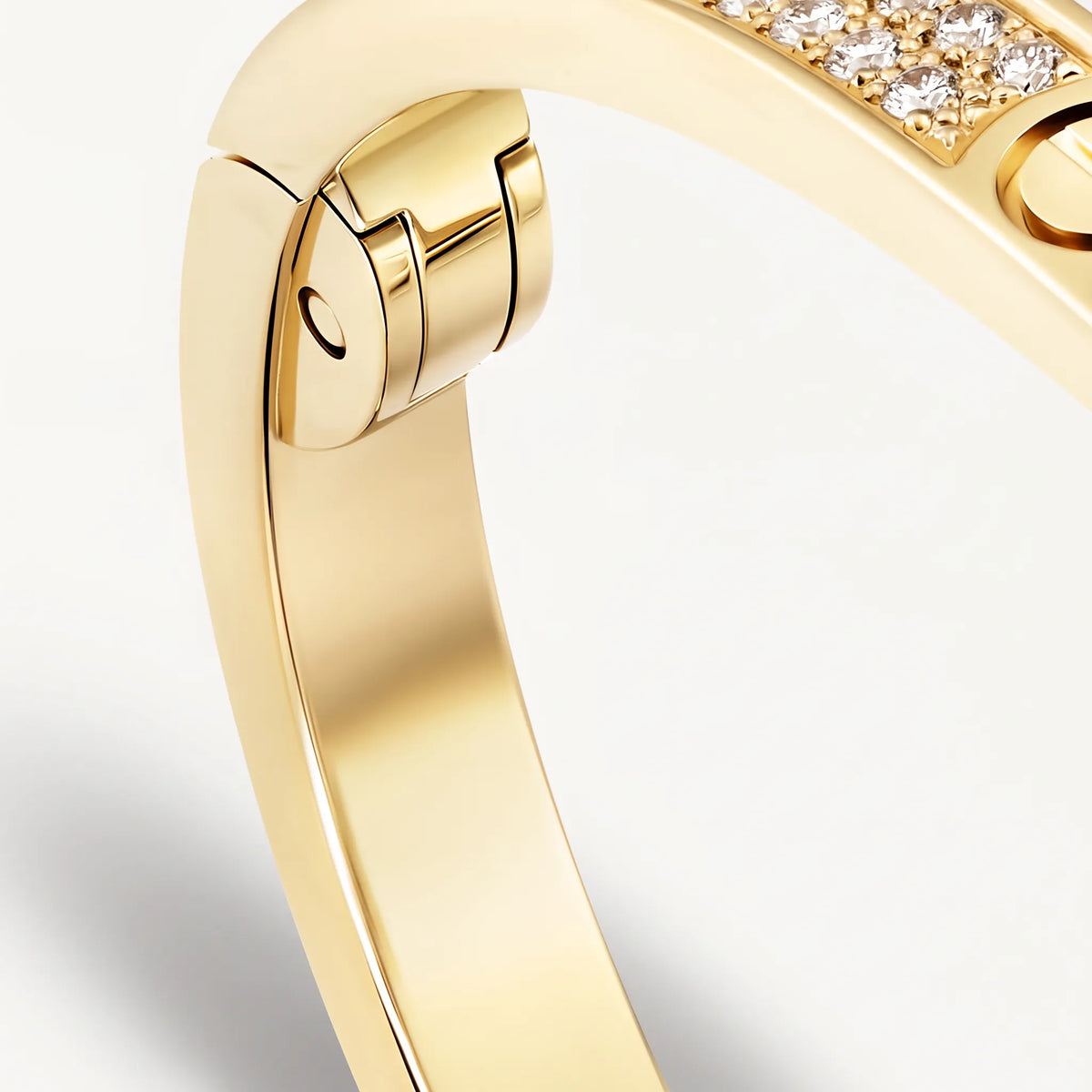 Love Slim Pavé Screw Bangle