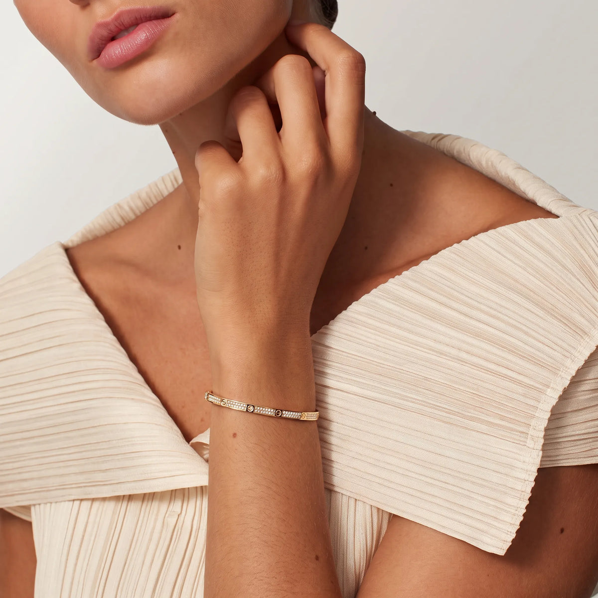Love Slim Pavé Screw Bangle