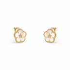 Lucky Spring White Flower Earrings