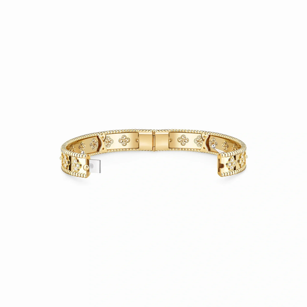 Perlee Clovers Wide Beaded Bangle