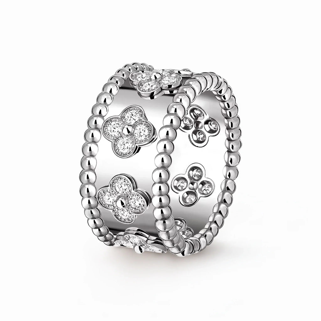 Perlee Wide Clover Pavé Ring