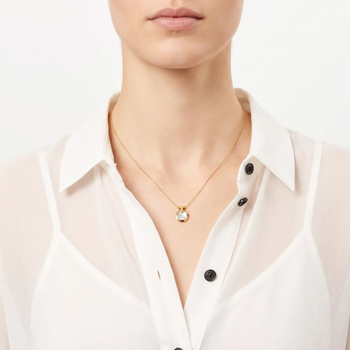 T Circle Mother-of-Pearl Disc Pendant Necklace