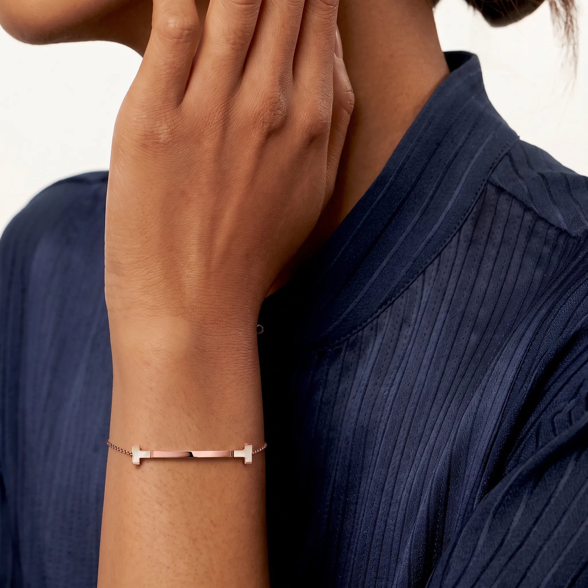 T Smile Mother-of-Pearl Chain Bracelet