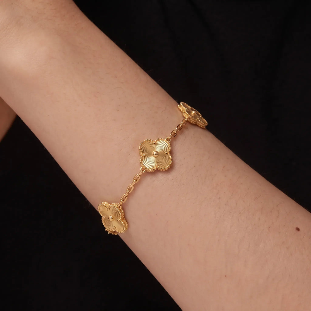 Vintage Alhambra Guilloche Clover Bracelet