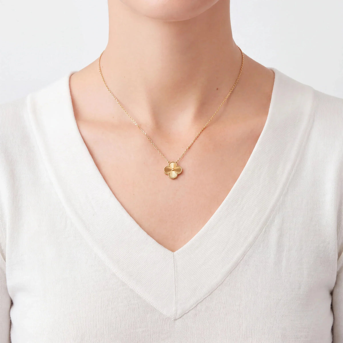 Vintage Alhambra Sunray Clover Pendant Necklace